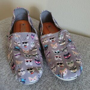 Skechers BOB's slip-on cat patterned flats with memory foam/arch support size 10